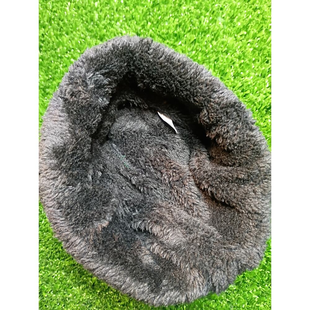 Victoria's Secret PINK Knit Winter Beanie Pom-Pom Hat NWT - Picture 4 of 5